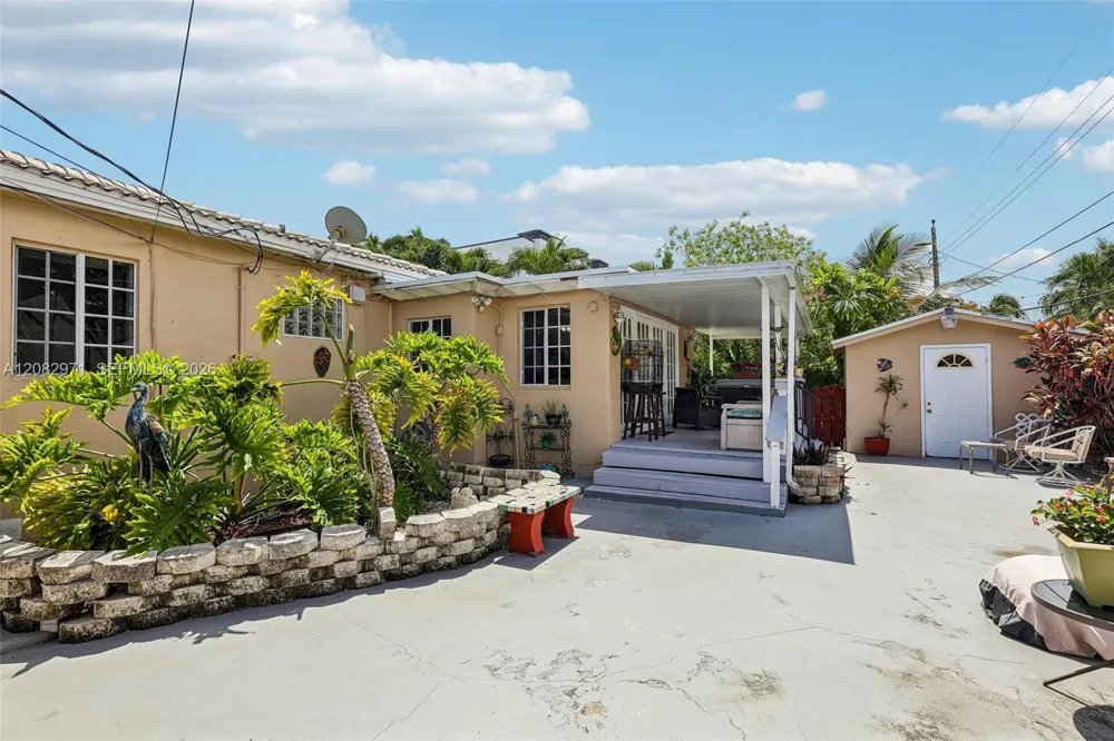 6531 SW 20th St West Miami, FL 33155