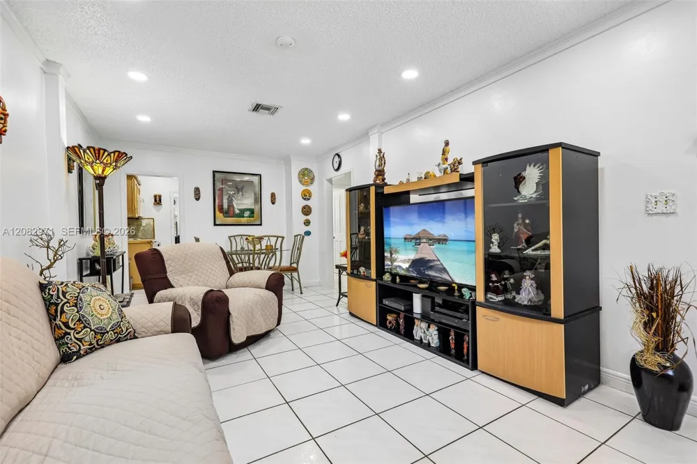 6531 SW 20th St West Miami, FL 33155