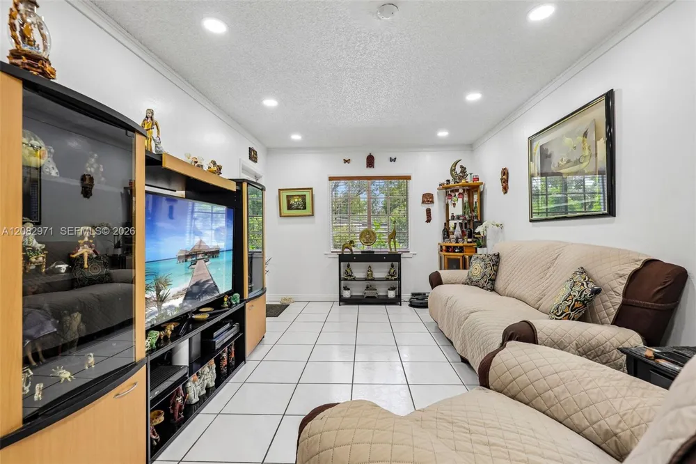 6531 SW 20th St West Miami, FL 33155