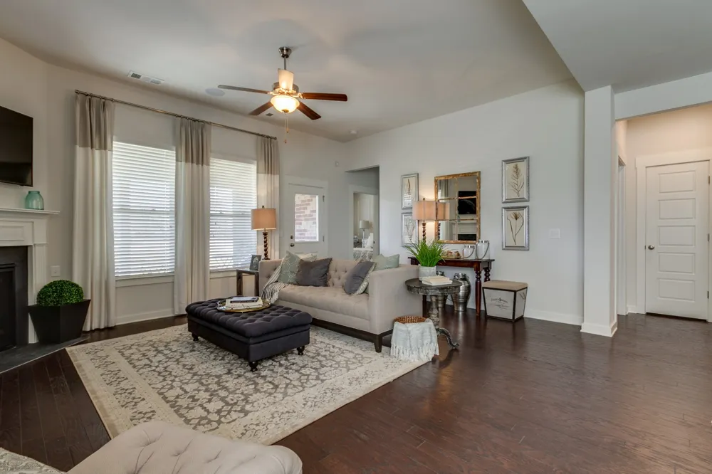 128 Longwood Drive Lebanon, TN 37087