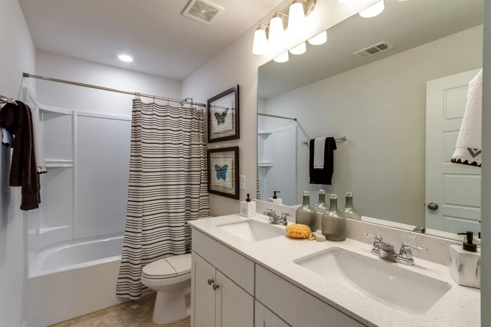 128 Longwood Drive Lebanon, TN 37087