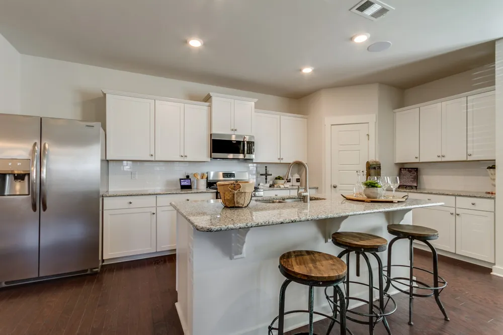 128 Longwood Drive Lebanon, TN 37087