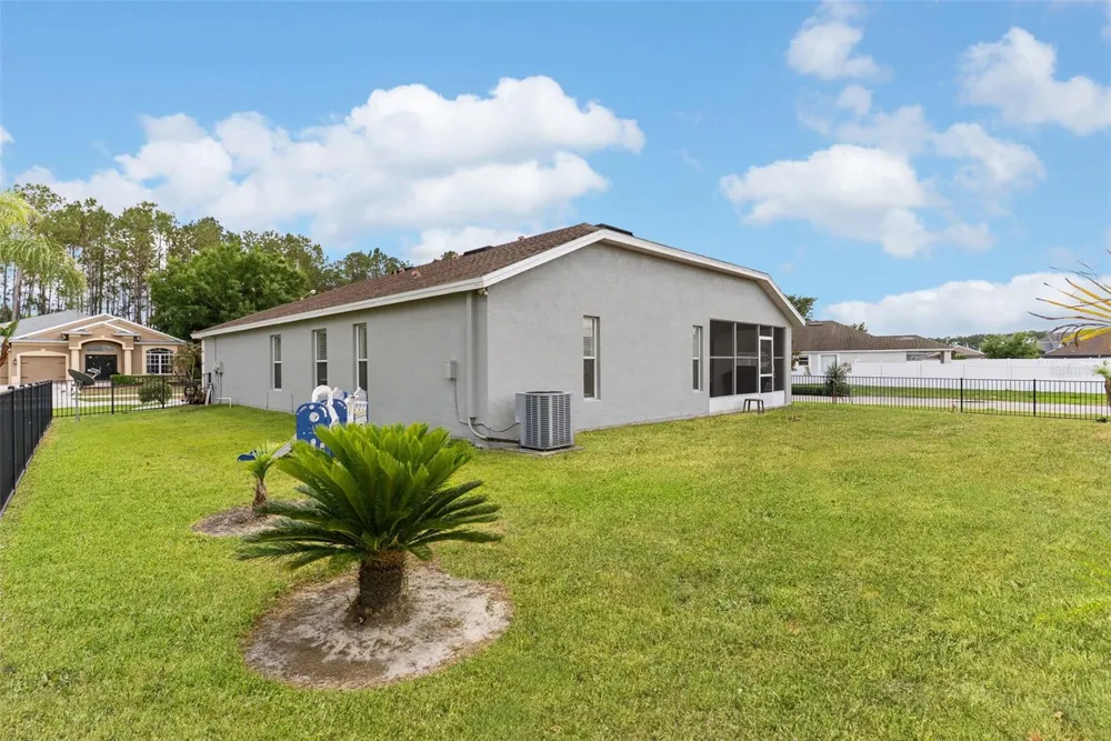 7619 CRESCENT PALM DRIVE Wesley Chapel, FL 33545