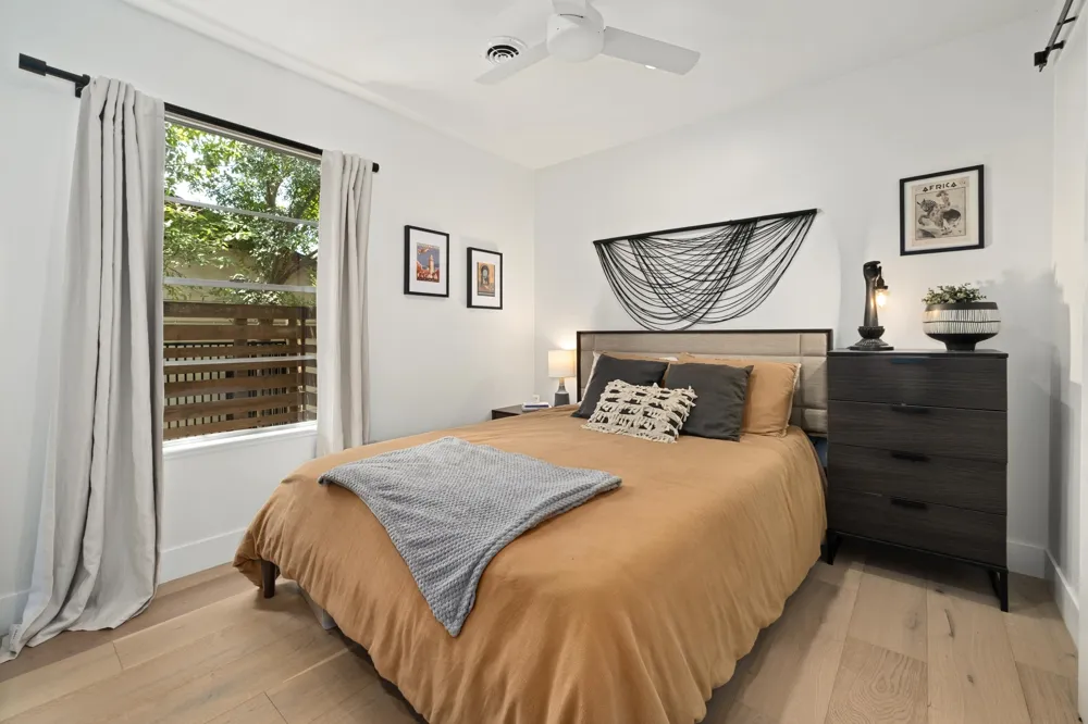 2503 East Side Drive Austin, TX 78704