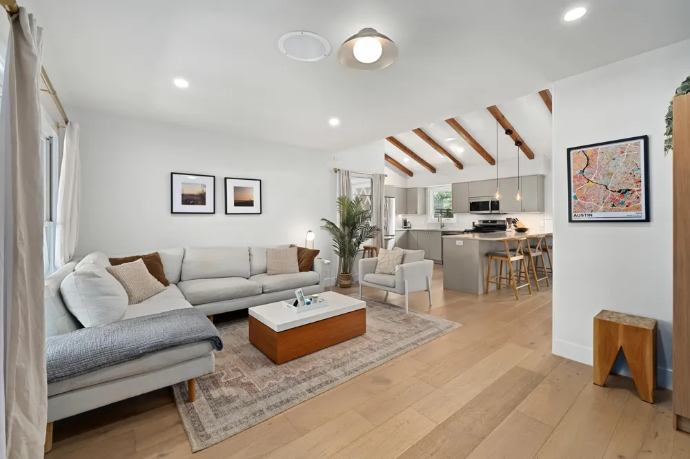 2503 East Side Drive Austin, TX 78704