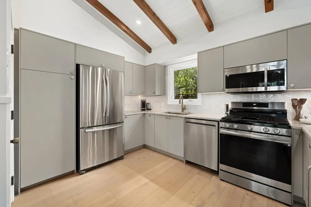 2503 East Side Drive Austin, TX 78704