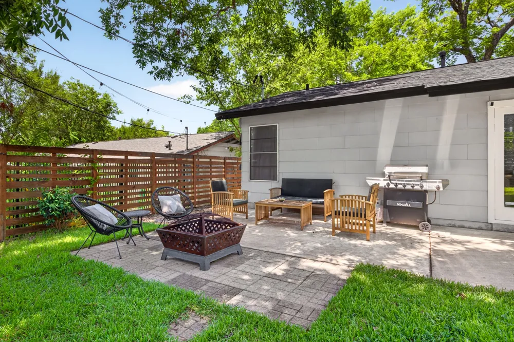 2503 East Side Drive Austin, TX 78704