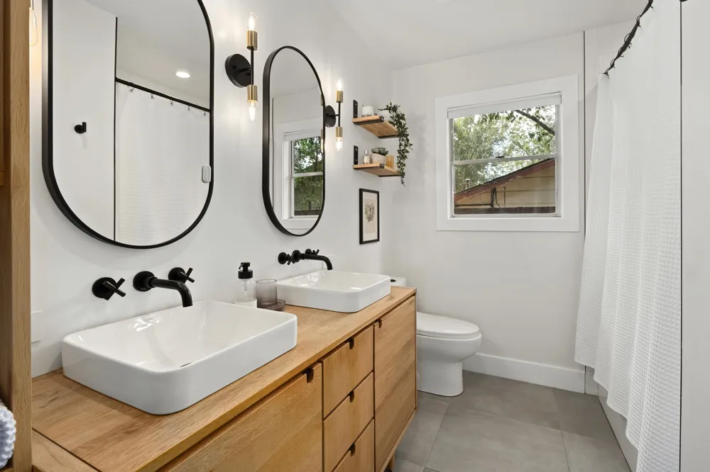 2503 East Side Drive Austin, TX 78704