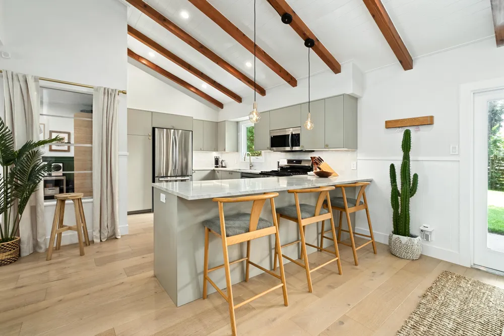 2503 East Side Drive Austin, TX 78704