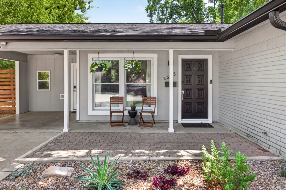 2503 East Side Drive Austin, TX 78704