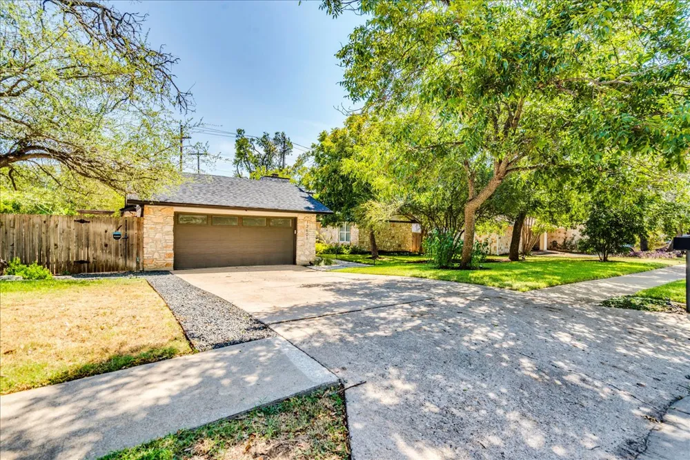 12601 Gristmill Cove Austin, TX 78750
