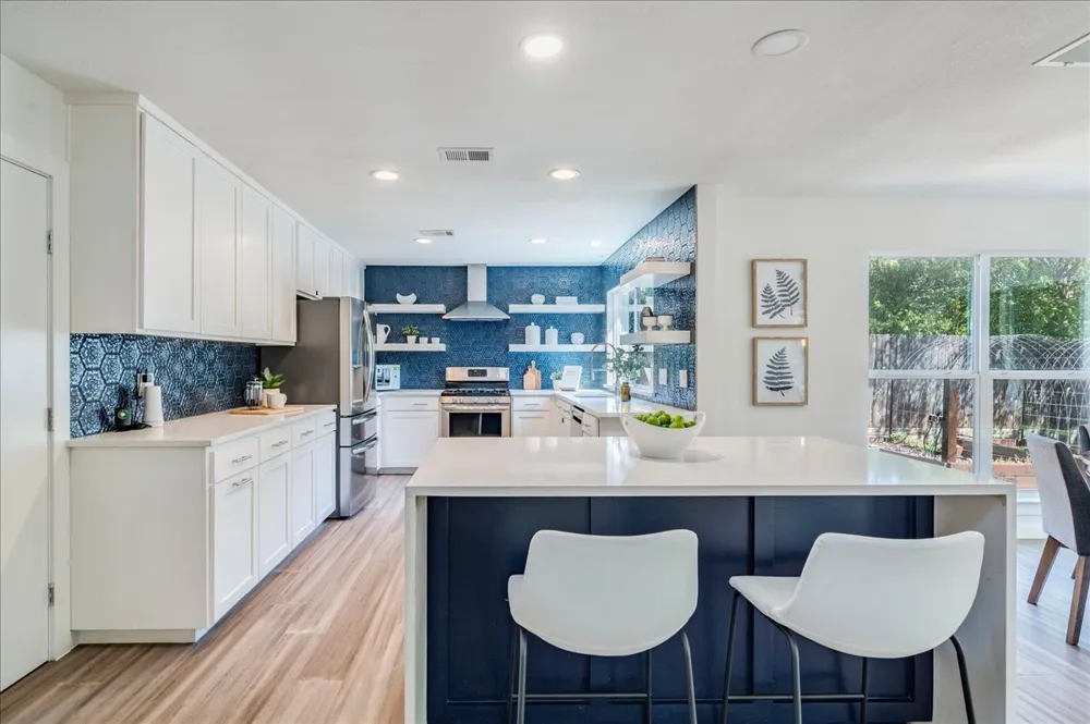 12601 Gristmill Cove Austin, TX 78750