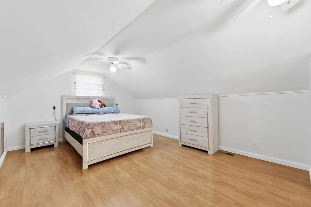 1796 Kennard Street Maplewood, MN 55109