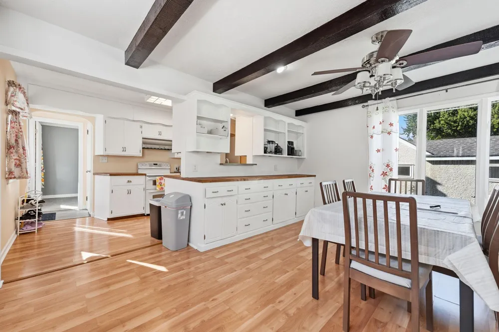 1796 Kennard Street Maplewood, MN 55109