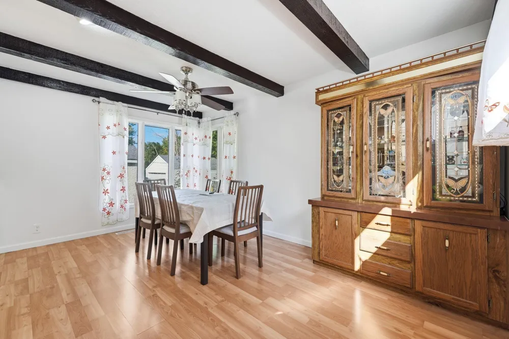 1796 Kennard Street Maplewood, MN 55109