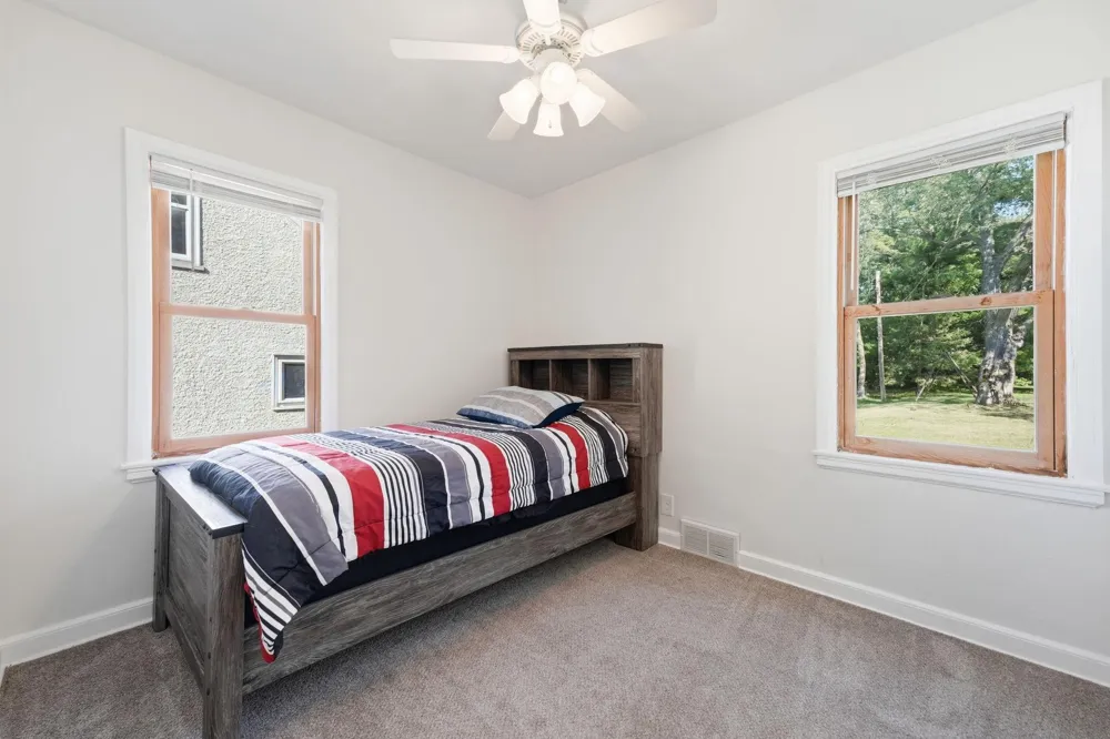 1796 Kennard Street Maplewood, MN 55109
