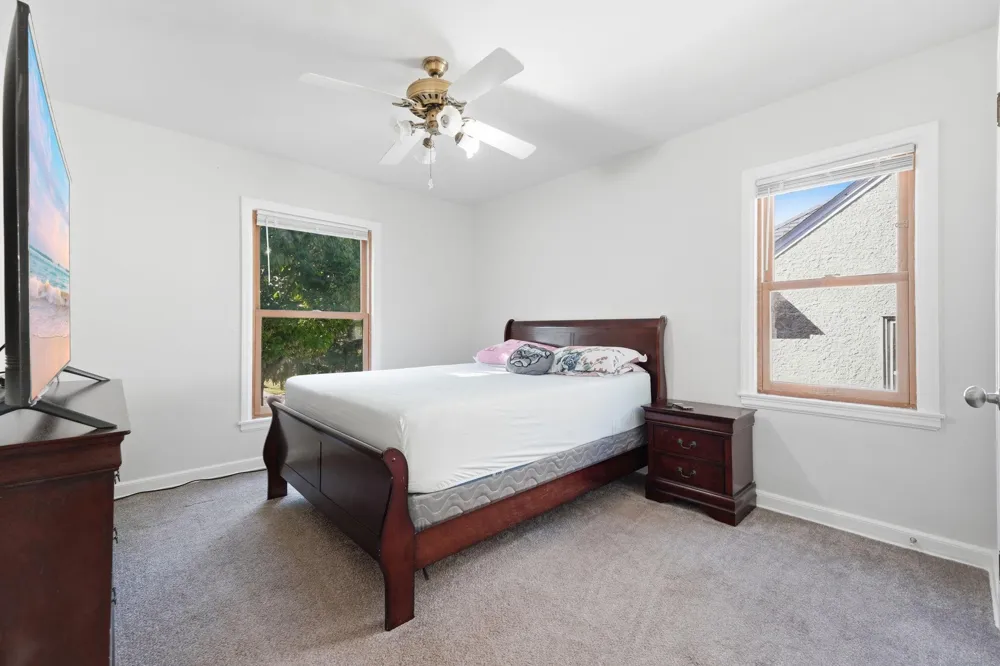 1796 Kennard Street Maplewood, MN 55109