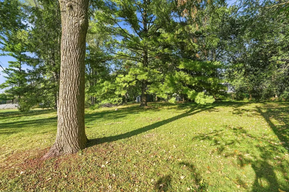1796 Kennard Street Maplewood, MN 55109
