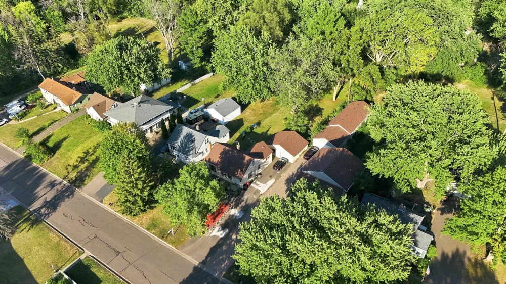 1796 Kennard Street Maplewood, MN 55109