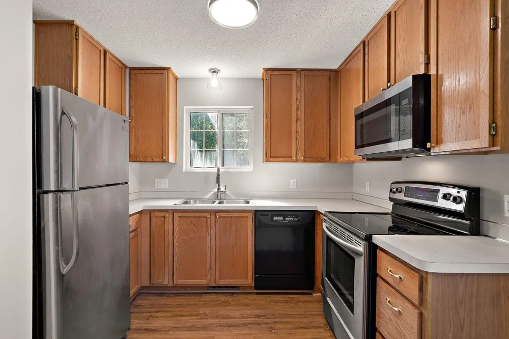 13093 Crimson Clover Lane Eden Prairie, MN 55347