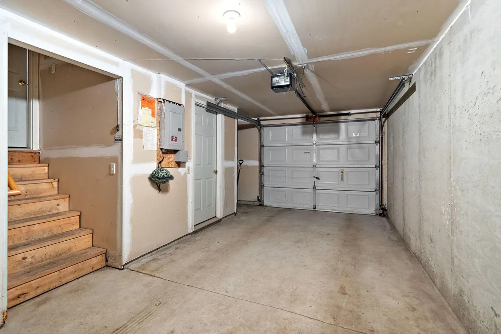 13093 Crimson Clover Lane Eden Prairie, MN 55347