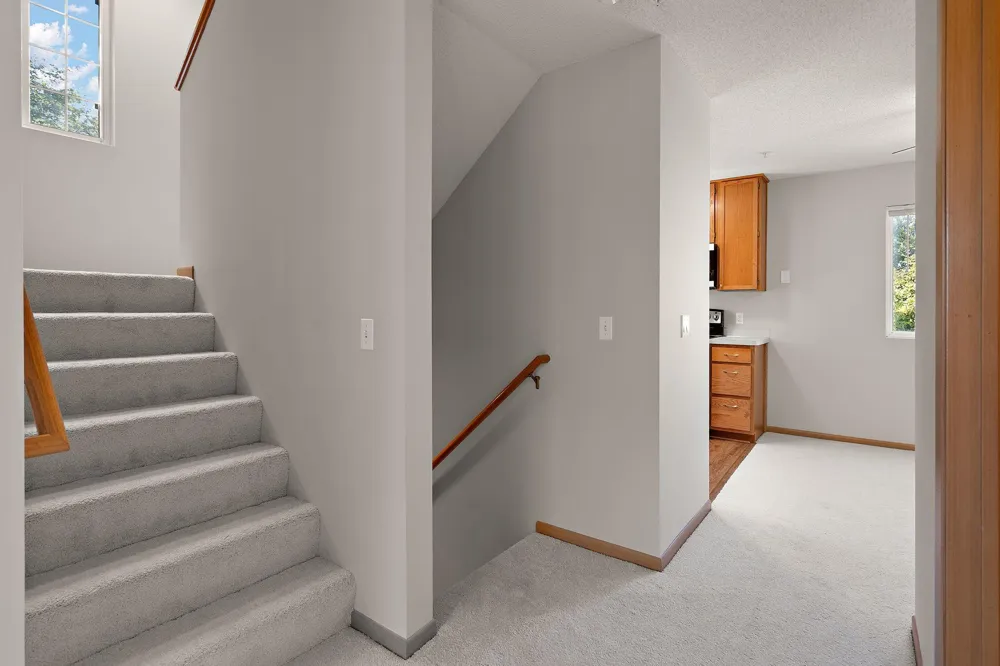 13093 Crimson Clover Lane Eden Prairie, MN 55347