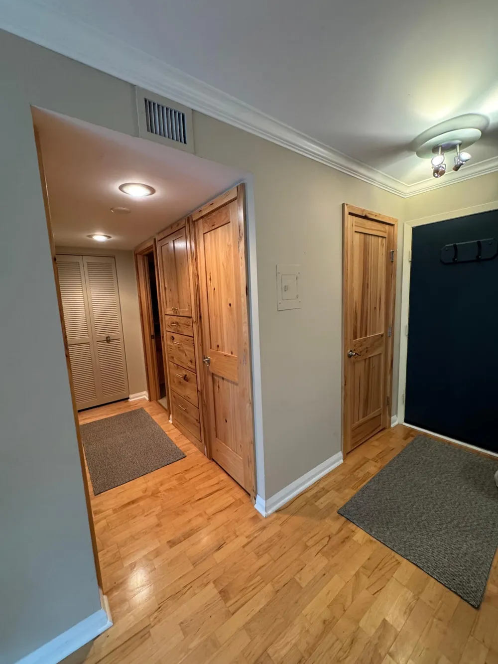 210 W Grant Street #615 Minneapolis, MN 55403
