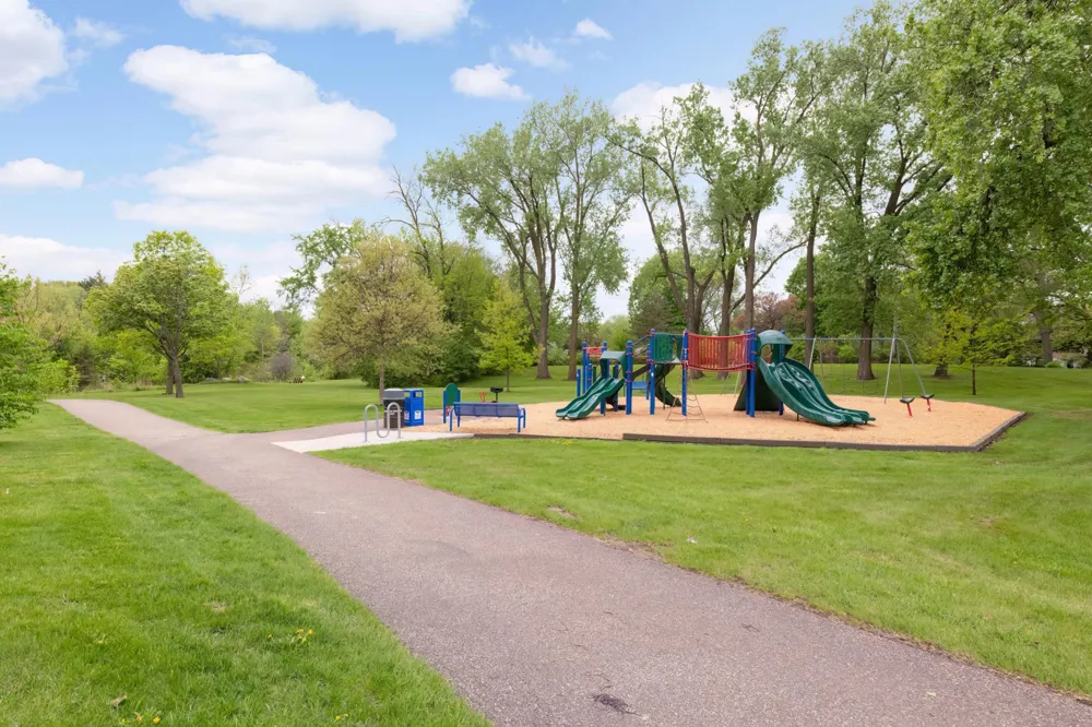 665 Arcadia Drive Mendota Heights, MN 55118
