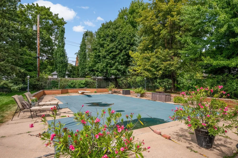 665 Arcadia Drive Mendota Heights, MN 55118