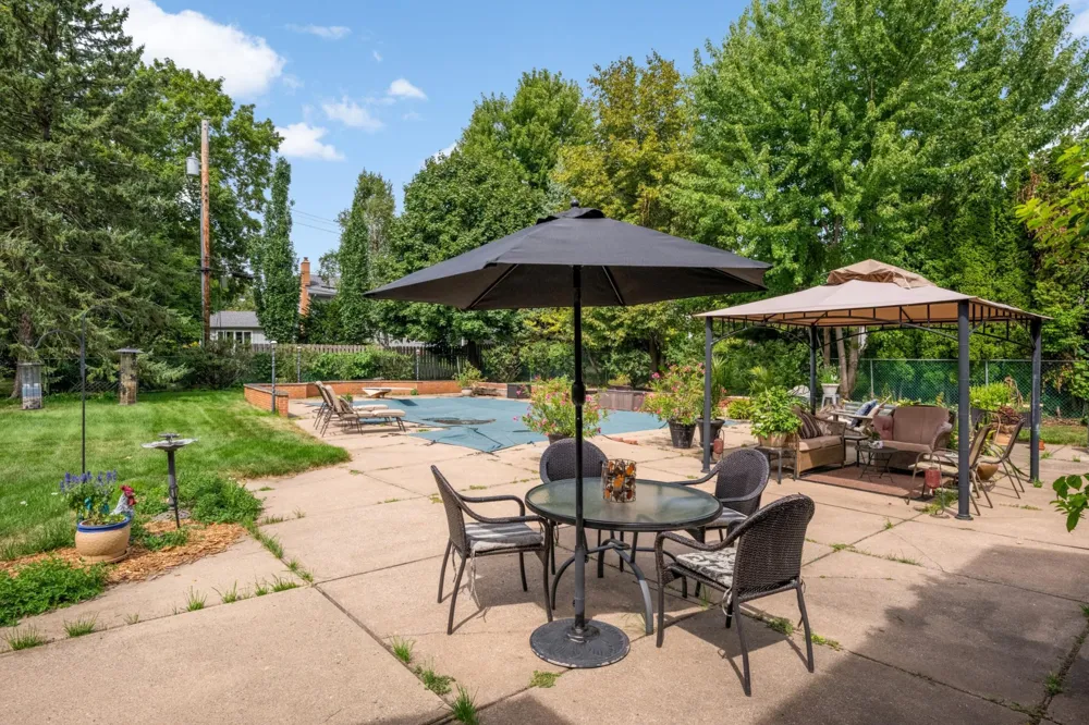 665 Arcadia Drive Mendota Heights, MN 55118