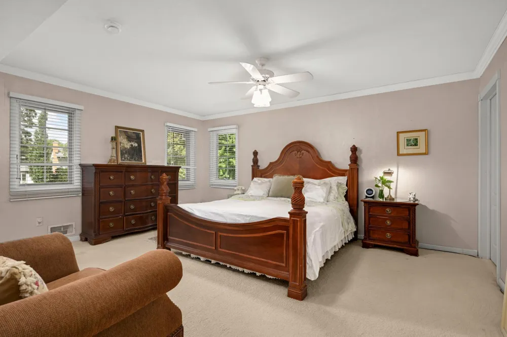 665 Arcadia Drive Mendota Heights, MN 55118
