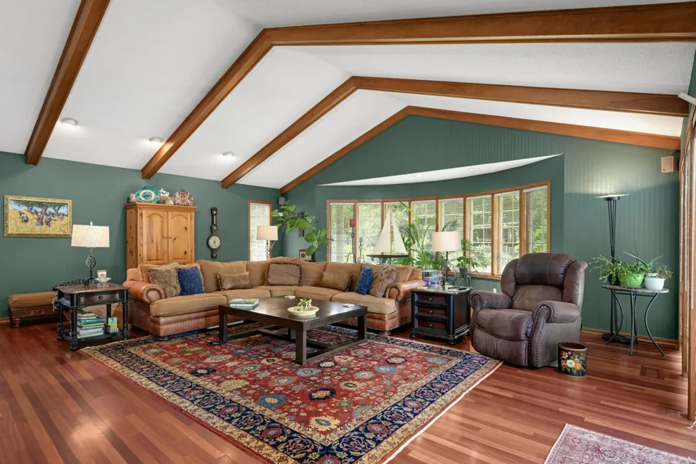 665 Arcadia Drive Mendota Heights, MN 55118