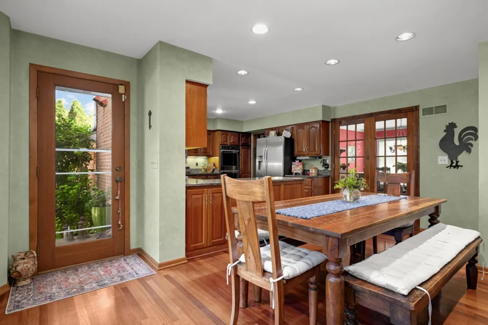 665 Arcadia Drive Mendota Heights, MN 55118