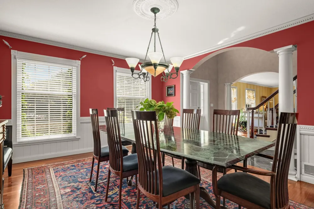 665 Arcadia Drive Mendota Heights, MN 55118
