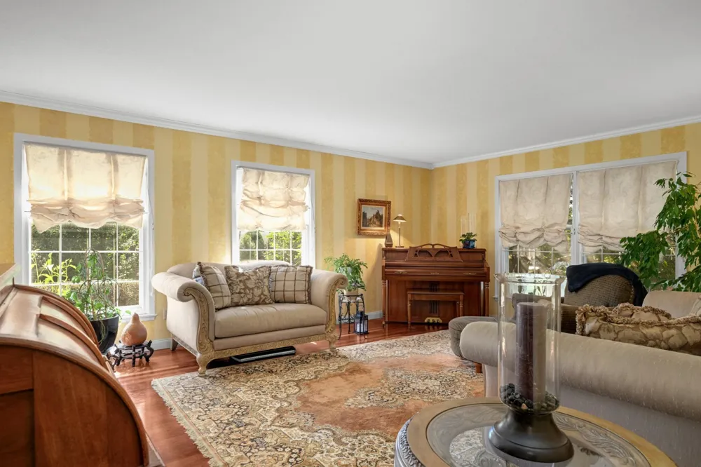665 Arcadia Drive Mendota Heights, MN 55118