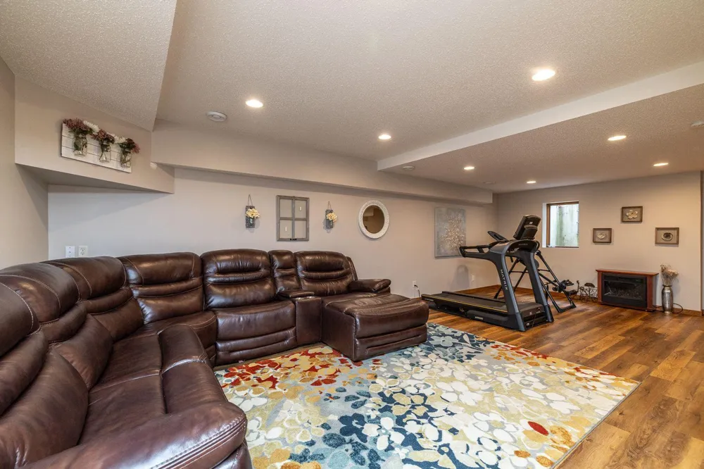 19860 Orr Avenue Hastings, MN 55033