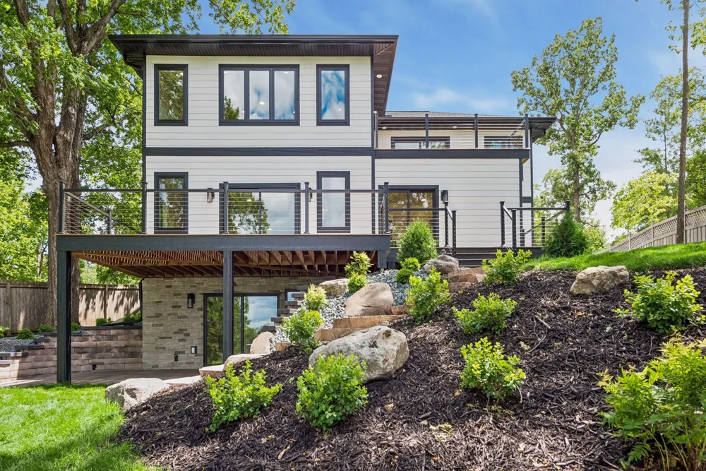 17310 County Rd 101 W Minnetonka, MN 55391
