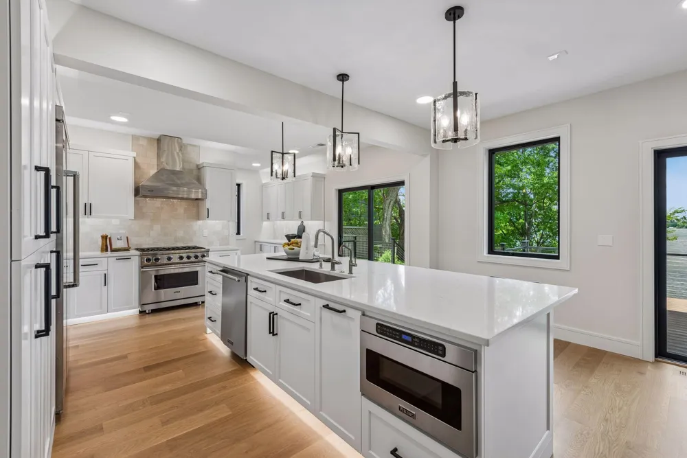 17310 County Rd 101 W Minnetonka, MN 55391