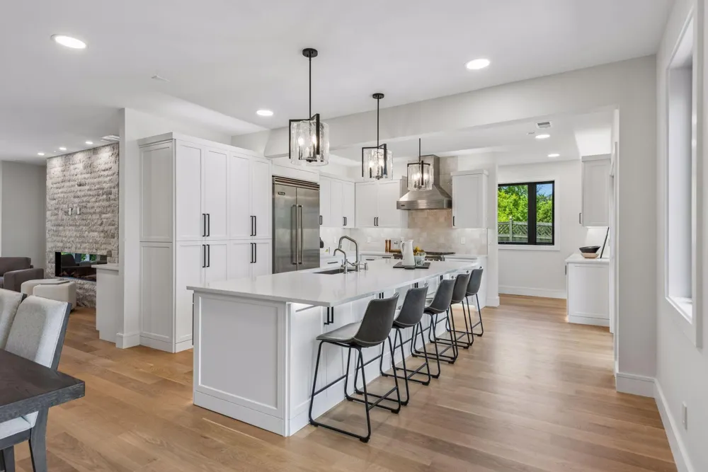 17310 County Rd 101 W Minnetonka, MN 55391