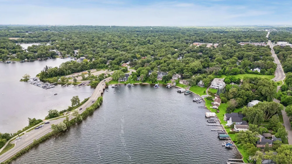 17310 County Rd 101 W Minnetonka, MN 55391