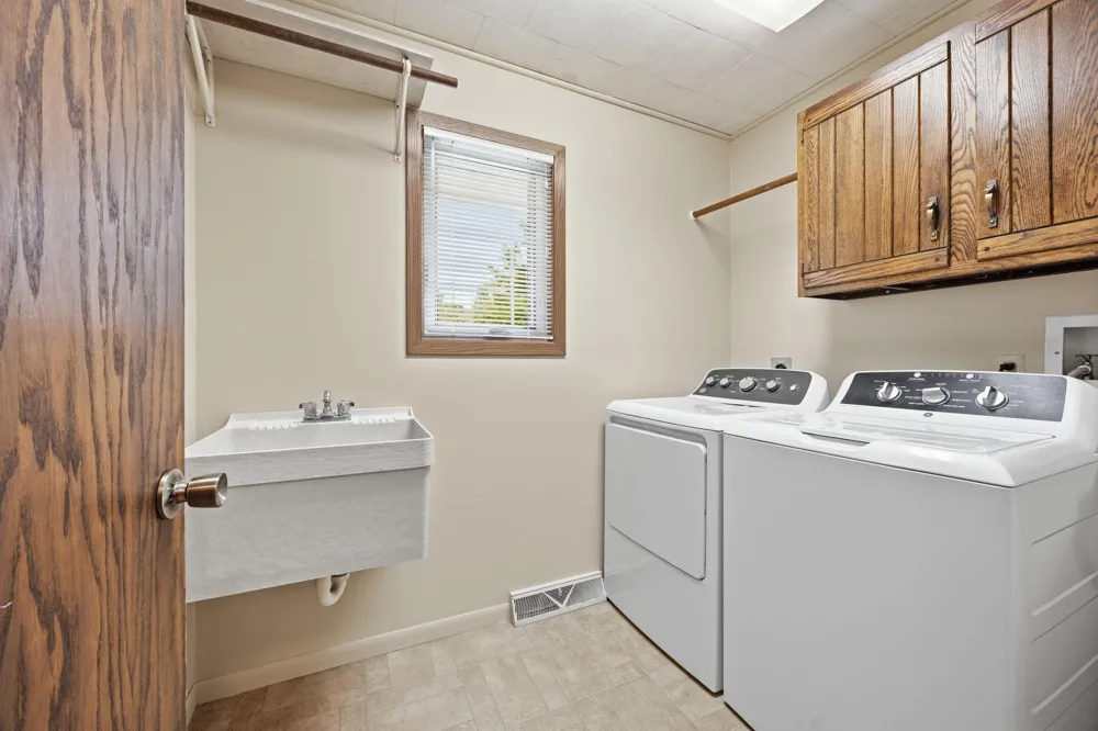 522 Shady Ridge Road NW Hutchinson, MN 55350