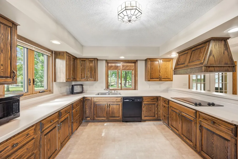 522 Shady Ridge Road NW Hutchinson, MN 55350