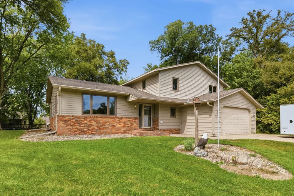 522 Shady Ridge Road NW Hutchinson, MN 55350