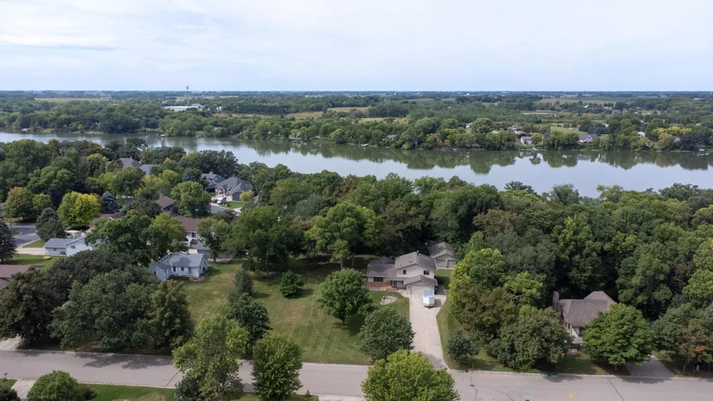 522 Shady Ridge Road NW Hutchinson, MN 55350