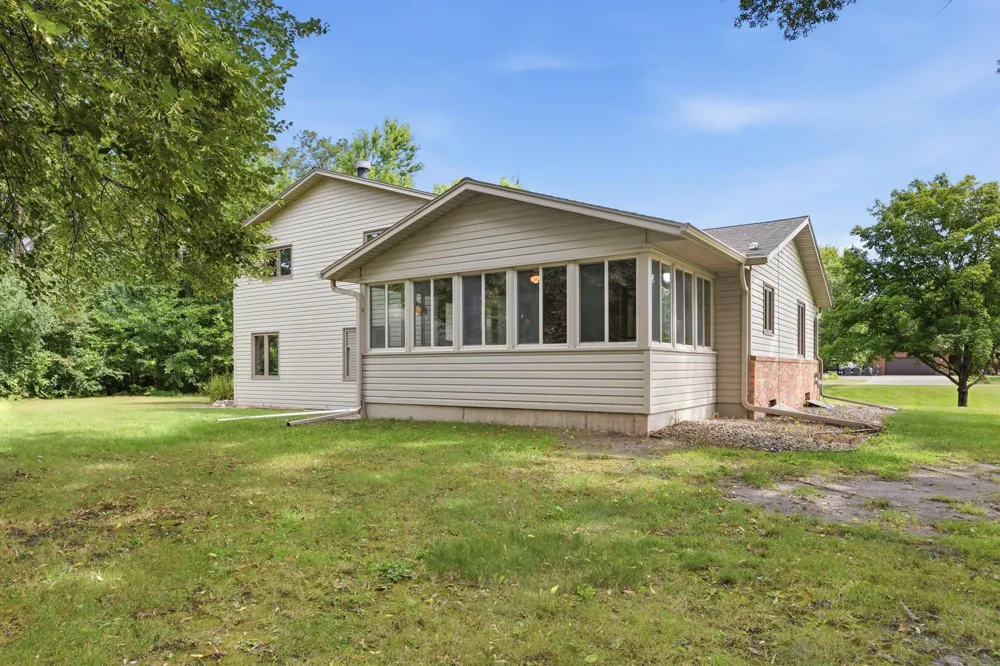 522 Shady Ridge Road NW Hutchinson, MN 55350