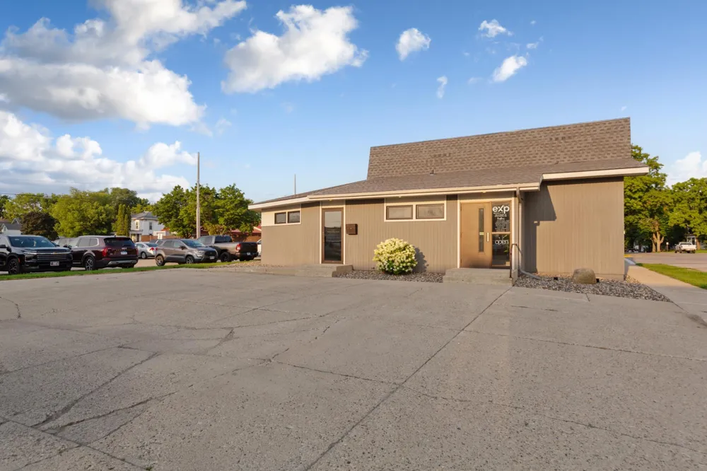 152 E Pearl Street Owatonna, MN 55060