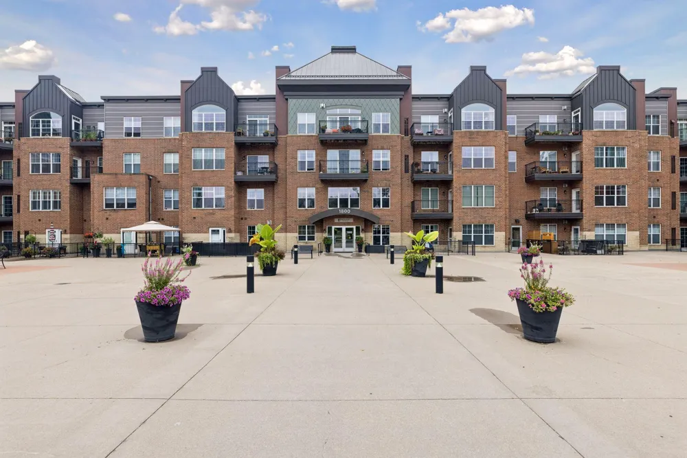 1800 Graham Avenue #309 Saint Paul, MN 55116