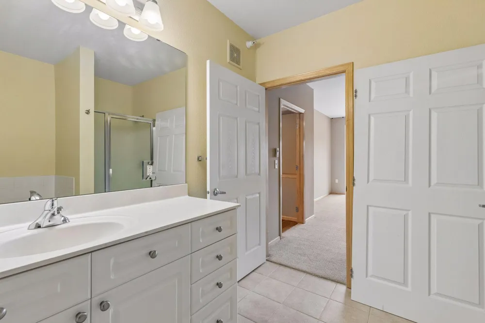 1800 Graham Avenue #309 Saint Paul, MN 55116