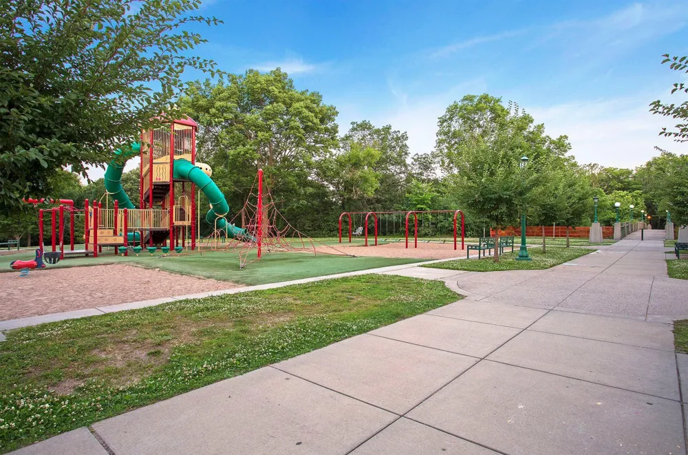 1800 Graham Avenue #309 Saint Paul, MN 55116