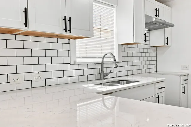 1008 Stonewall San Antonio, TX 78211